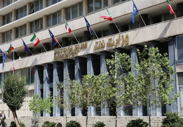نامه نایب رئیس کمیسیون انرژی مجلس به پزشکیان درباره انتخاب وزیر نفت