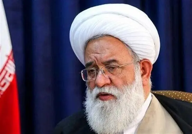 آیت‌الله مهدوی کنی هم در میدان بود هم محراب