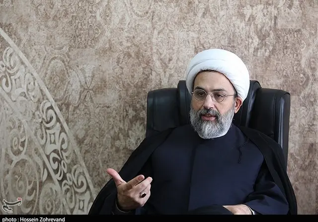 مسلمانانی که تخلف می‌کردند و توقع داشتند پیامبر مواخذه‌شان نکند!
