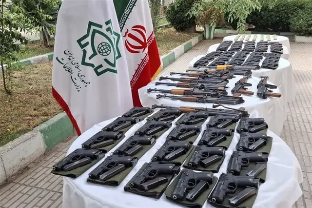 کشف 14 قبضه سلاح جنگی در مرزهای سیستان وبلوچستان