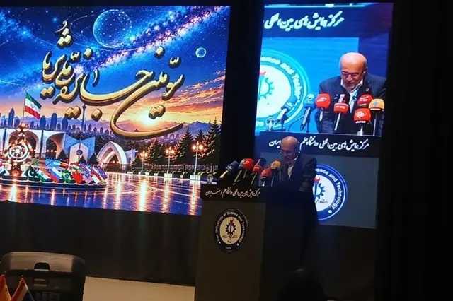 مجوز آموزش به زبان دوم برای 30 دانشگاه برتر کشور