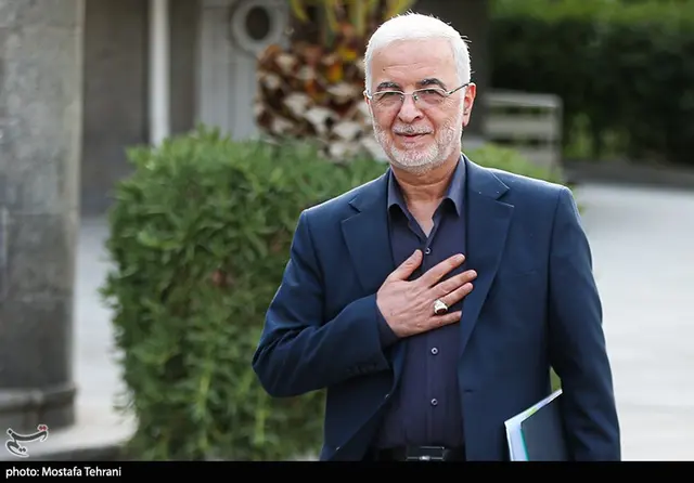 مومنی عازم جمهوری آذربایجان شد